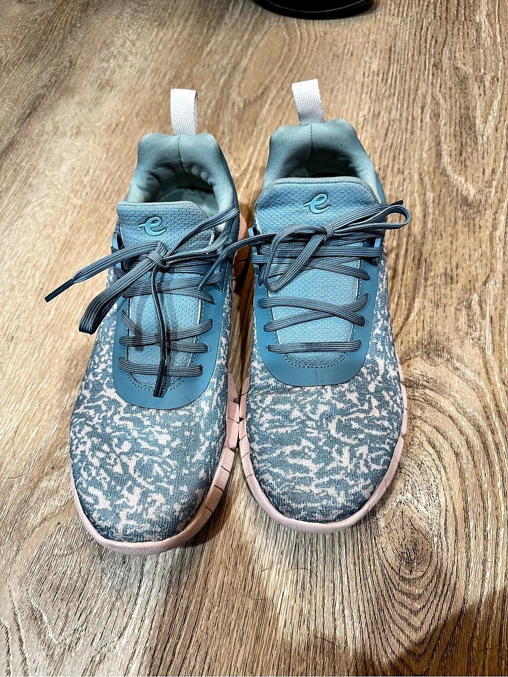 Easy Spirit Denise Austin Floral Athletic Shoes Blue & Pink US 7M